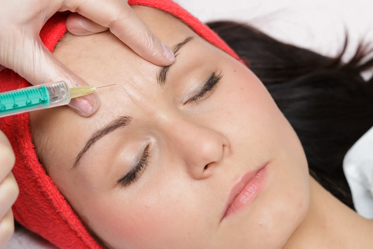 Czy kwas hialuronowy mozna laczyc z retinolem?