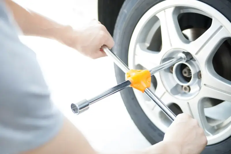 Jak wybudować warsztat samochodowy?